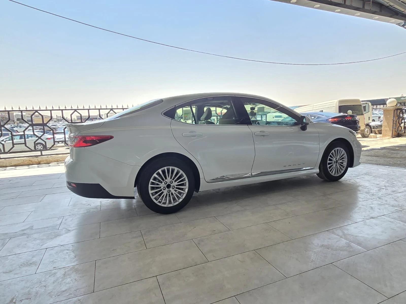 exterior frontRight