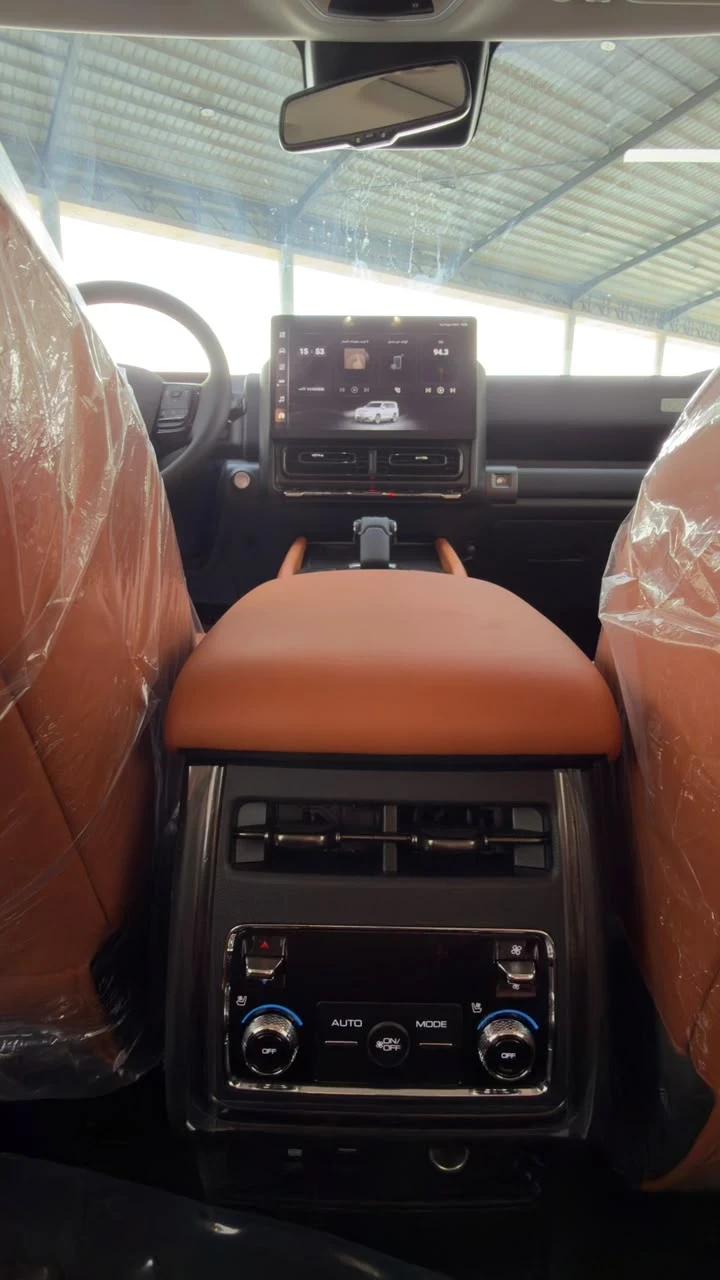 interior frontLeft