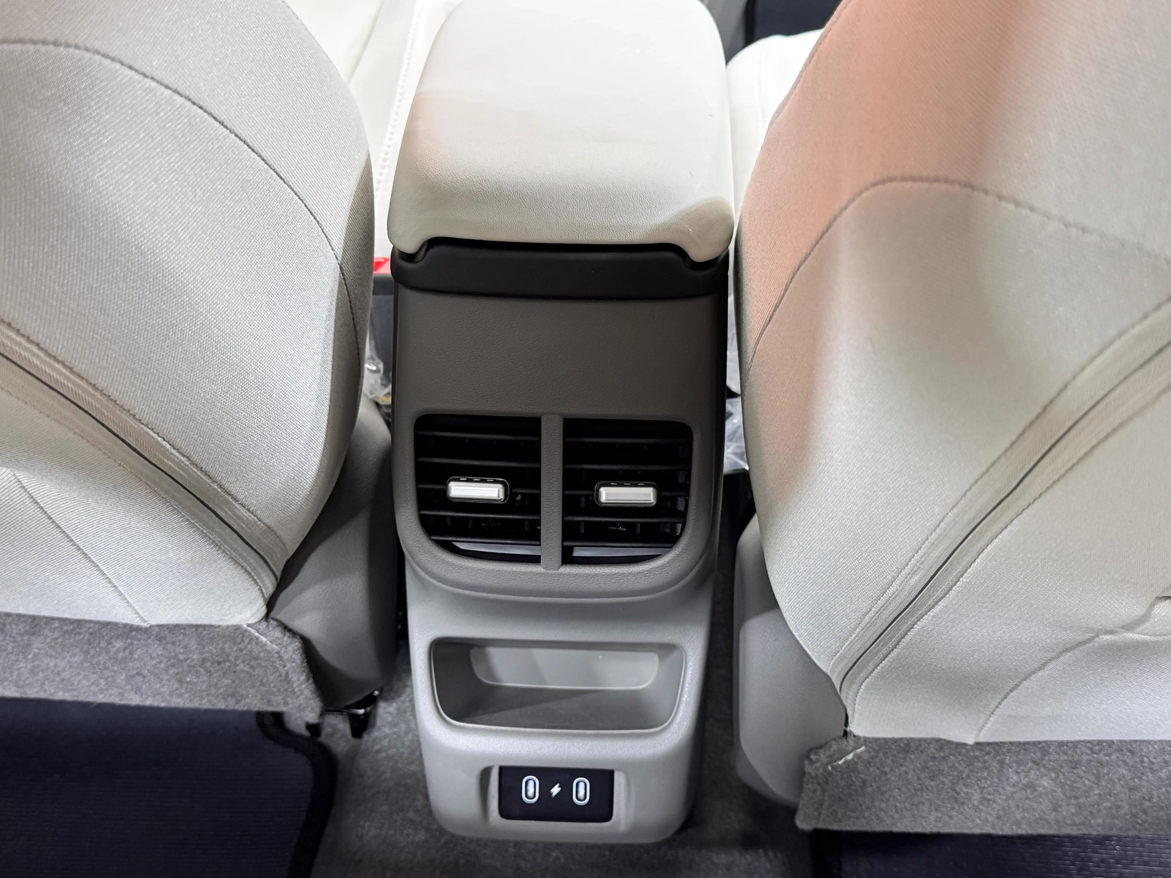 interior image_2