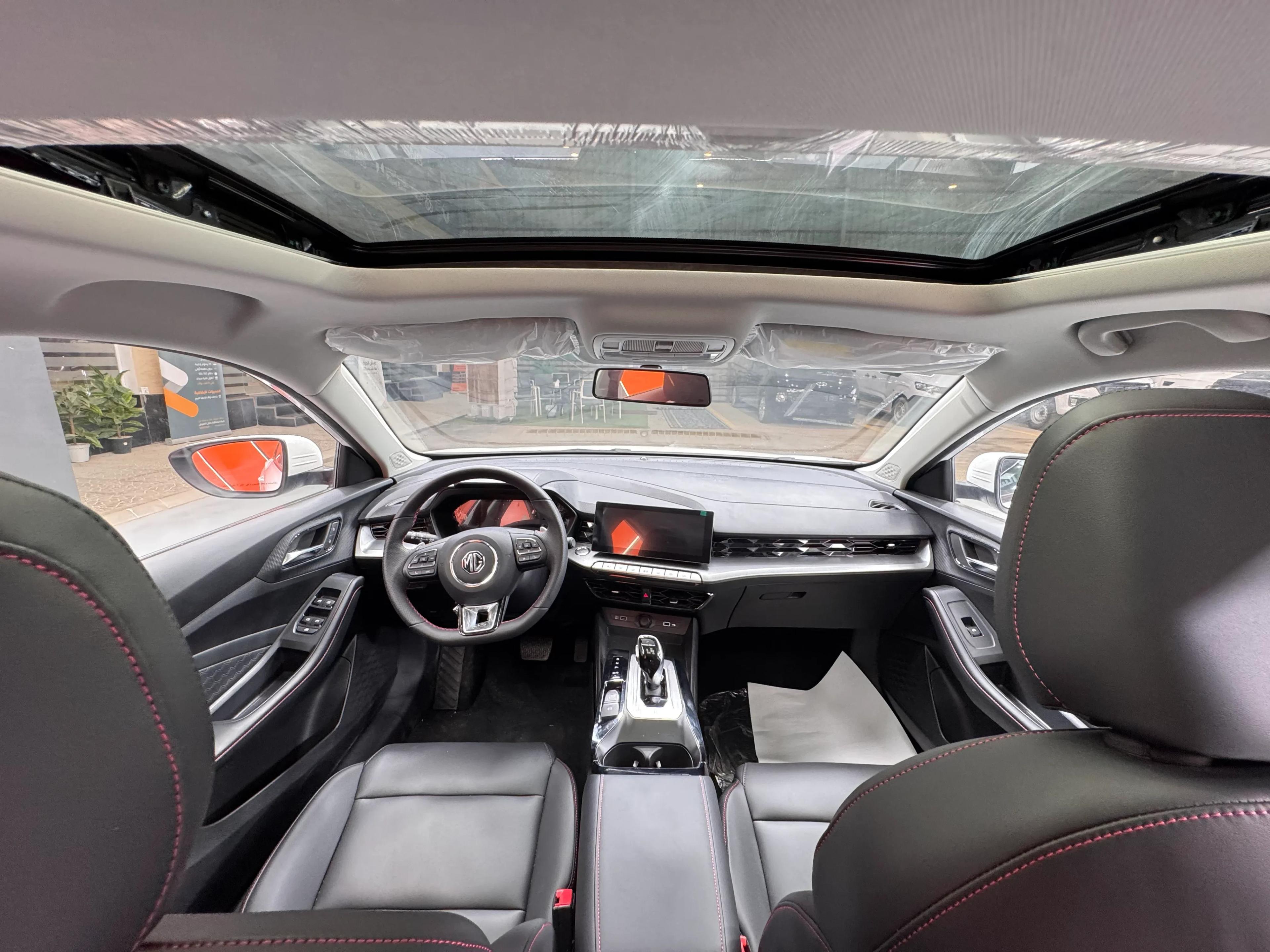 interior image_0